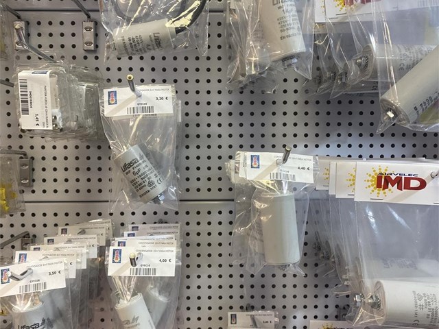 VARIOS MATERIAL ELÉCTRICO 